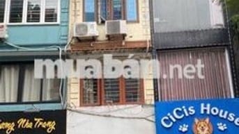 Mặt bằng kinh doanh 30m tầng 1 mặt tiền phố Quán Thánh