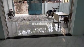 cần bán nhà cấp 4 ,108 m2 ,hóc môn , hẽm xe hơi đến nhà, gần chợ