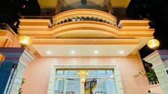 Cho thuê nhà nguyên căn Quận 1, Gần Chợ Bến Thành