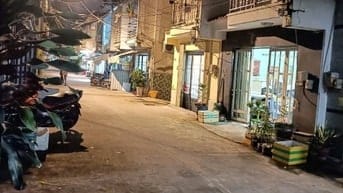 Bán nhà huyện Nhà Bè 4x10m nhà 2 tầng hẻm 6m xe hơi thông giá 1,45 tỷ.