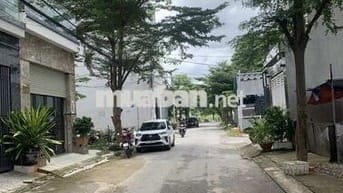 NHÀ 3 TẦNG XE HƠI TRÁNH - VÀO Ở NGAY