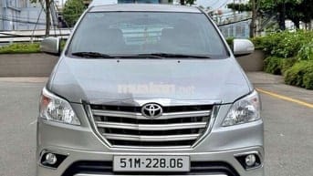 Toyota Innova 2015 V Bạc