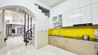 BÁN NHÀ ĐẸP – LÔ GÓC 3 THOÁNG – Ô TÔ ĐỖ CỬA  – CẦU GIẤY