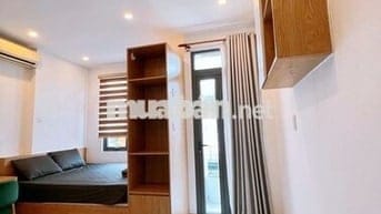 Phòng full nội thất XVNT, gần HUTECH, UEF, ban công thoáng,cửa sổ trời