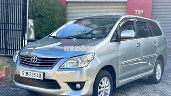 Toyota innova 2012
