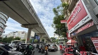 MẶT PHỐ GẦN NGÃ 3 KHÚC THỪA DỤ, CẦU GIẤY, 5T THANG MÁY, LÔ GÓC. 70M 