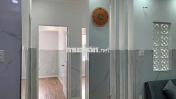 Bán căn hộ cao ốc B chung cư Ngô Gia Tự, DT: 83m2