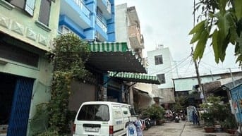 Dt: 13x15, nhà cấp 4, hẻm 7m đường Chiến Lược 