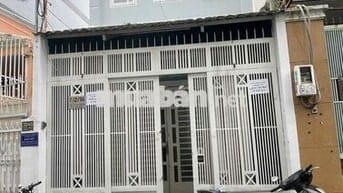 Nhà cho thuê nguyên căn 752/14 Lạc Long Quân. hẻm 6m . DT: 4 x 13m, 1L