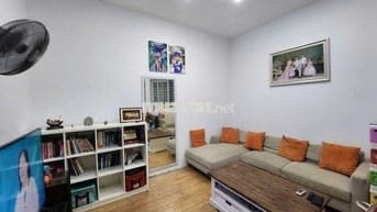 Cho thuê nhà ngọc thụy long biên 30m 4 tầng 2 ngủ đủ đồ giá 8 triệu