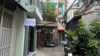 Nhà sổ hồng riêng đường Huỳnh Văn Bánh - Giá Tốt 