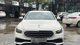 Bán E200 ex màu trắng nội thất đen sx 2023