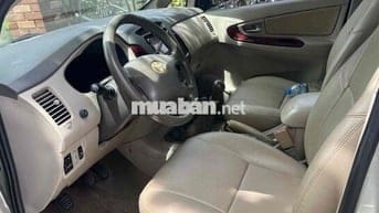 Toyota Innova 2006 G - 12435 km