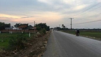 Chính chủ bán đất mặt tiền đường nhựa