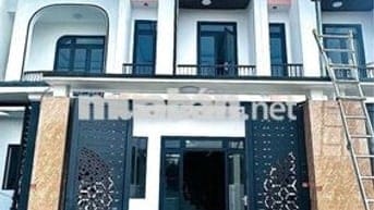 CẦN TIỀN XOAY VIỆC BÁN GẤP NHÀ MỚI XÂY NGAY CHỢ TÂN BÌNH –2TỶ450 – SHR