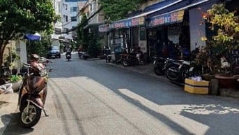 Bán nhà thích hợp xây căn hộ dịch vụ - Thành Thái - Quận 10 - Giá 15