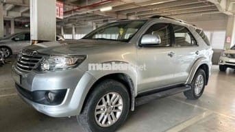 TOYOTA FORTUNER XĂNG 7 c HÃNG BH 1 năm