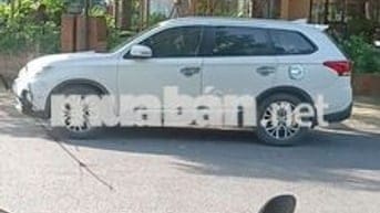 Mitsubishi Outlander 2019 Tiêu chuẩn Trắng