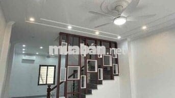 Chính chủ cho thuê nhà 3 tầng ngay ngã 4 đường Nguyễn Văn Giáp và đườn