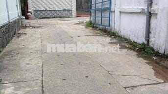 nhà 2 tầng đẹp kèm theo lô đất bên cạnh giá tốt