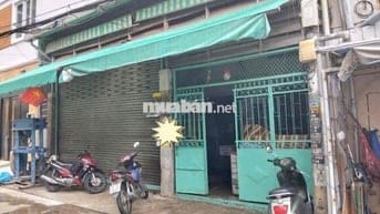 Nhà cấp 4 góc ngã 4 chợ Văn thánh