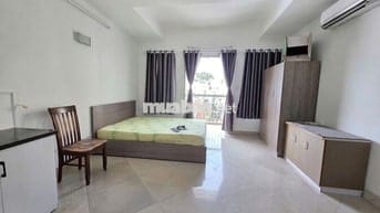 Cho thuê phòng ban công - có nội thất - Quận 10