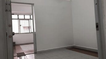 "chung cư nguyễn kim quận 10 lô R lầu 2 thang bộ 50m 2 phòng ngủ"