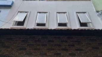 3PN, 3WC. Hẻm xe hơi Bà Hạt - Nguyễn Kim, Q10. DT: 3.8x10m, 2 lầu ST