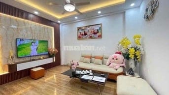 TẬP THỂ - Phố TRẦN KHÁNH DƯ - Tầng 3 - Diện Tích 150m2 - 4PN - 3Wc