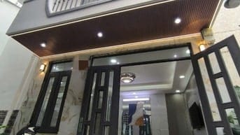 nhà xây mới tại quận 11 vào là ở ngay