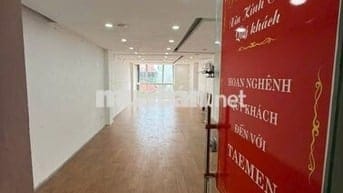 Cho thuê Tầng 5 mặt phố 220 Khâm Thiên làm Văn phòng, Shop ol 80 m2