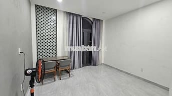 Cho thuê phòng trọ 25m2 kế bên Công viên phần mềm Quang Trung