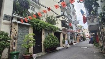 Bán gấp  H5mTrần Hưng Đạo,P11, Quận 5. DT: 60 m2, 4 tầng 10,8 tỷ