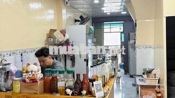 Sang quán đang  bán cơm và cà phê có lầu gồm 2 phòng