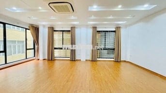 Cho thuê sàn văn phòng Yên Lãng 55m2 11tr lô góc bãi đỗ oto cách 20m