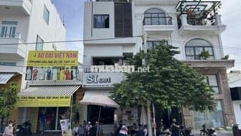 Nhà mặt tiền khu đắc địa Tháp Pà cách biển 400m, lề đường 5m