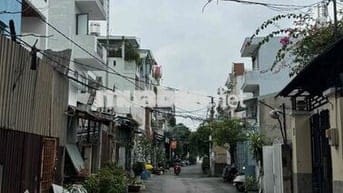 ĐẤT RẺ LÊ ĐỨC THỌ. GẦN THỐNG NHẤT. 5,2x25 VUÔNG A4. HẺM QH 5M. 6,X TỶ