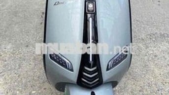 Vespa 50 GUZZI màu xám bạc đen, mua tháng 8/2025,
