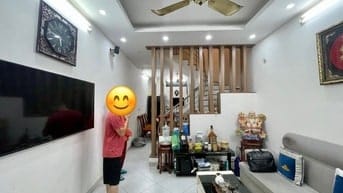 40m² THỤY KHUÊ - 5 tầng 5 phòng ngủ, ngõ nông, an ninh tốt.