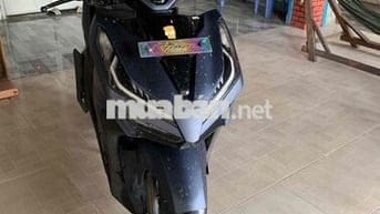 Xe Vario 125 màu xanh nhám, mới 90%