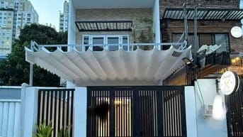 Bán nhà mặt tiền Nguyễn Văn Hưởng - Quốc Hương 4.5 x 18m. Giá 16,5 tỷ