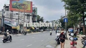 Cho thuê mặt bằng mặt tiền Đinh Bộ Lĩnh, ngay bến xe Miền Đông