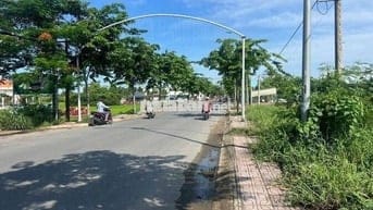 NHÀ MẶT TIỀN KINH DOANH 5X20 ĐƯỜNG BỜ KINH T14. TÂN QUÝ TÂY.BÌNHCHÁNH