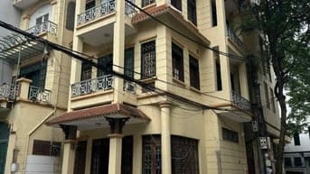 Bán nhà Hồ Tây 95m2, lô góc, vỉa hè rộng, ô tô tránh, gần hồ