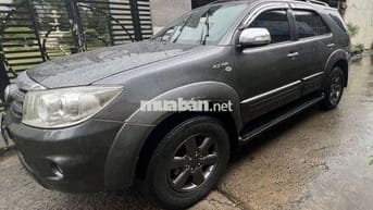Toyota Fortuner 2010 2.7V 4x4 AT - 170000 km