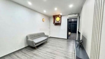 GIA ĐÌNH CẦN BÁN NHÀ TẬP THỂ THANH XUÂN, 60M , MẶT ÔTÔ , KD SẦM UẤT .