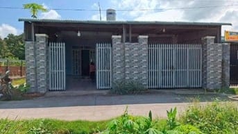 2 căn nhà liền kề, ngang 10m, trung tâm thị trấn. 1,6 tỷ 