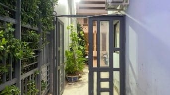 Nhà nhỏ cho thuê đường Tô Hiến Thành, Quận 10, Hẻm xe hơi