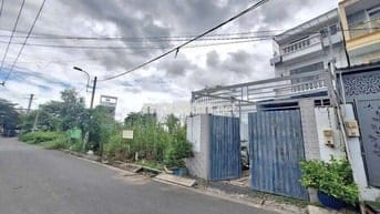 NHÀ 3 LẦU 129M2 5,2M X 28M HẺM THÔNG LÊ VĂN LƯƠNG