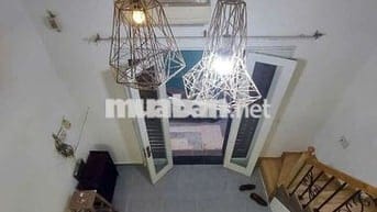 Cho thuê nhà đg.cmt8.p5.tân bình.